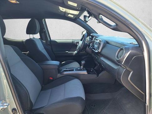 Used 2023 Toyota Tacoma TRD Off-Road w/ Technology Package RWD image 19