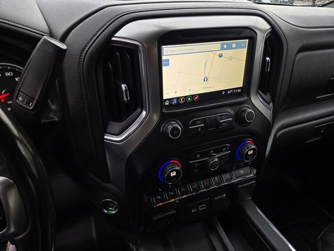 Used 2019 Chevrolet Silverado 1500 LTZ w/ LTZ Premium Package AWD/4WD image 8
