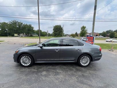 Used 2016 Volkswagen Passat 1.8T SE w/ Lighting Package (P06)