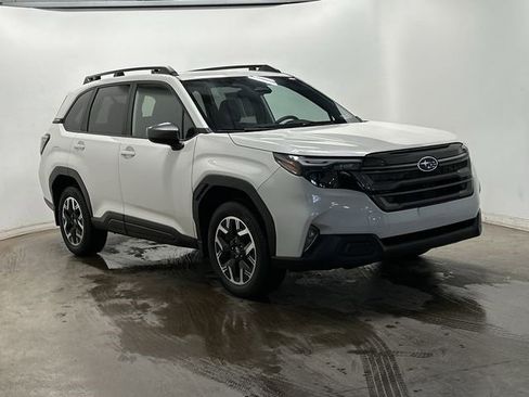 Certified 2025 Subaru Forester Premium image 30