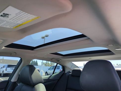 Used 2017 Nissan Maxima 3.5 SL FWD image 16