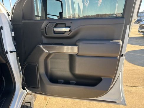 Used 2022 GMC Sierra 2500 AT4 image 26