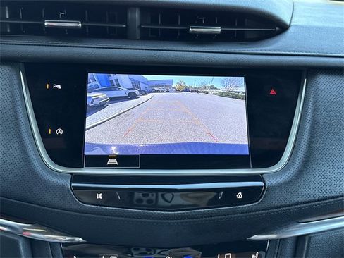 Used 2025 Cadillac XT5 Premium Luxury image 21