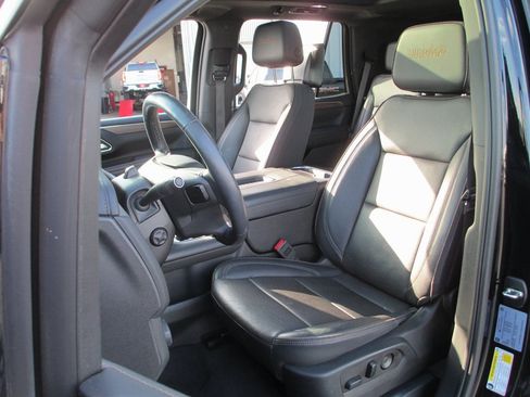 Certified 2023 Chevrolet Tahoe High Country w/ Advanced Technology Package image 21