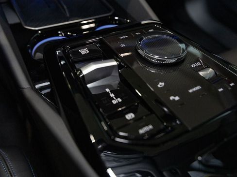 New 2026 BMW 540i xDrive w/ M Sport Package image 23