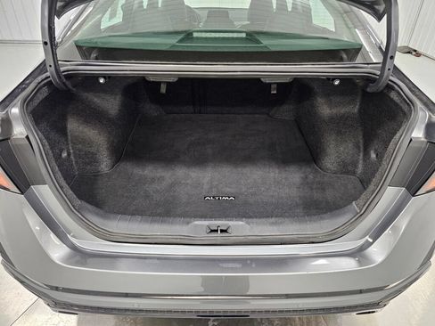 Used 2024 Nissan Altima 2.5 SR FWD image 15