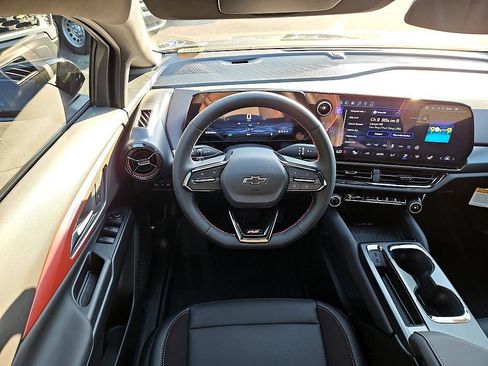 New 2026 Chevrolet Equinox EV RS image 12