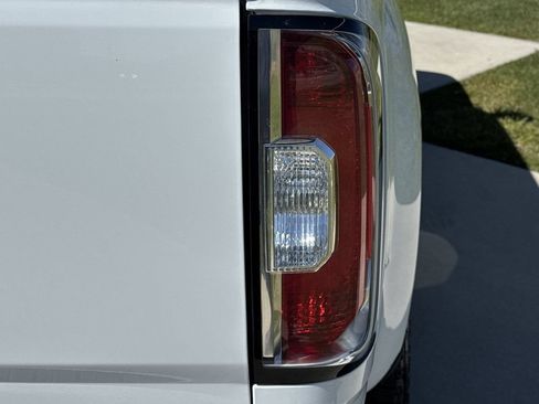 Used 2022 GMC Canyon AT4 w/ Trailering Package AWD/4WD image 13