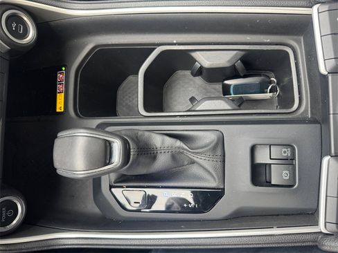 Used 2024 Toyota Grand Highlander XLE image 25