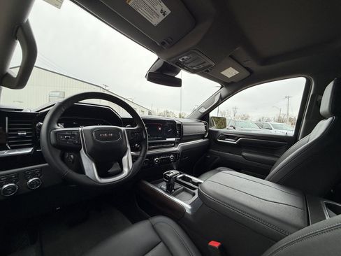 Used 2023 GMC Sierra 1500 SLT w/ SLT Premium Package image 17