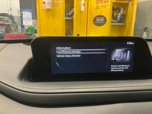 Used 2025 MAZDA CX-30 AWD 2.5 S w/ Preferred Package image 22