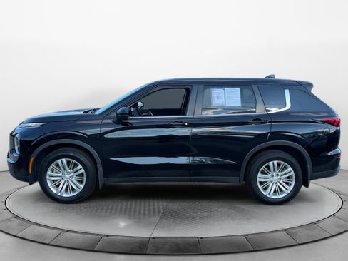 Used 2022 Mitsubishi Outlander ES FWD image 4