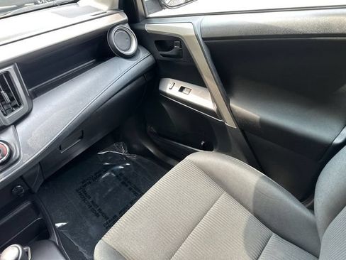 Used 2018 Toyota RAV4 LE w/ All Weather Liner Package AWD/4WD image 21
