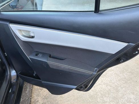 Used 2019 Toyota Corolla LE FWD image 15