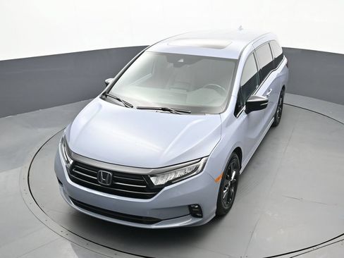 Used 2023 Honda Odyssey Sport image 40