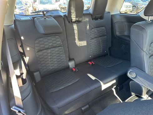 New 2025 Nissan Pathfinder SV w/ SV Premium Package image 15