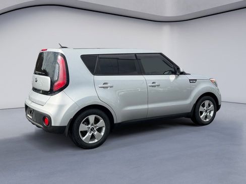 Used 2018 Kia Soul Base image 5