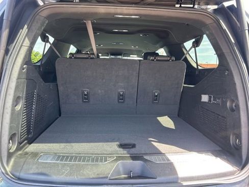 Used 2024 Chevrolet Suburban Premier AWD/4WD image 30