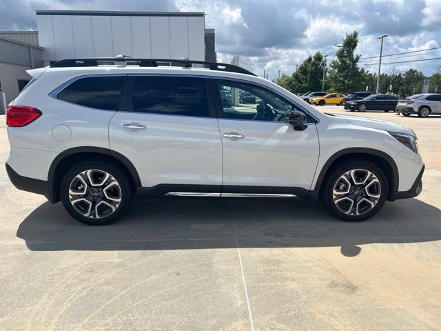 Used 2024 Subaru Ascent Touring AWD/4WD image 3
