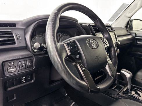 Certified 2024 Toyota 4Runner TRD Off-Road Premium image 4
