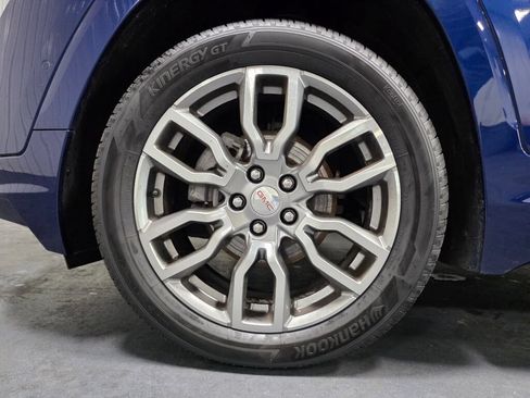 Used 2022 GMC Terrain Denali w/ Denali Premium Package AWD/4WD image 5