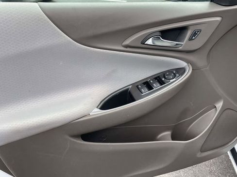 Used 2025 Chevrolet Malibu LT image 13