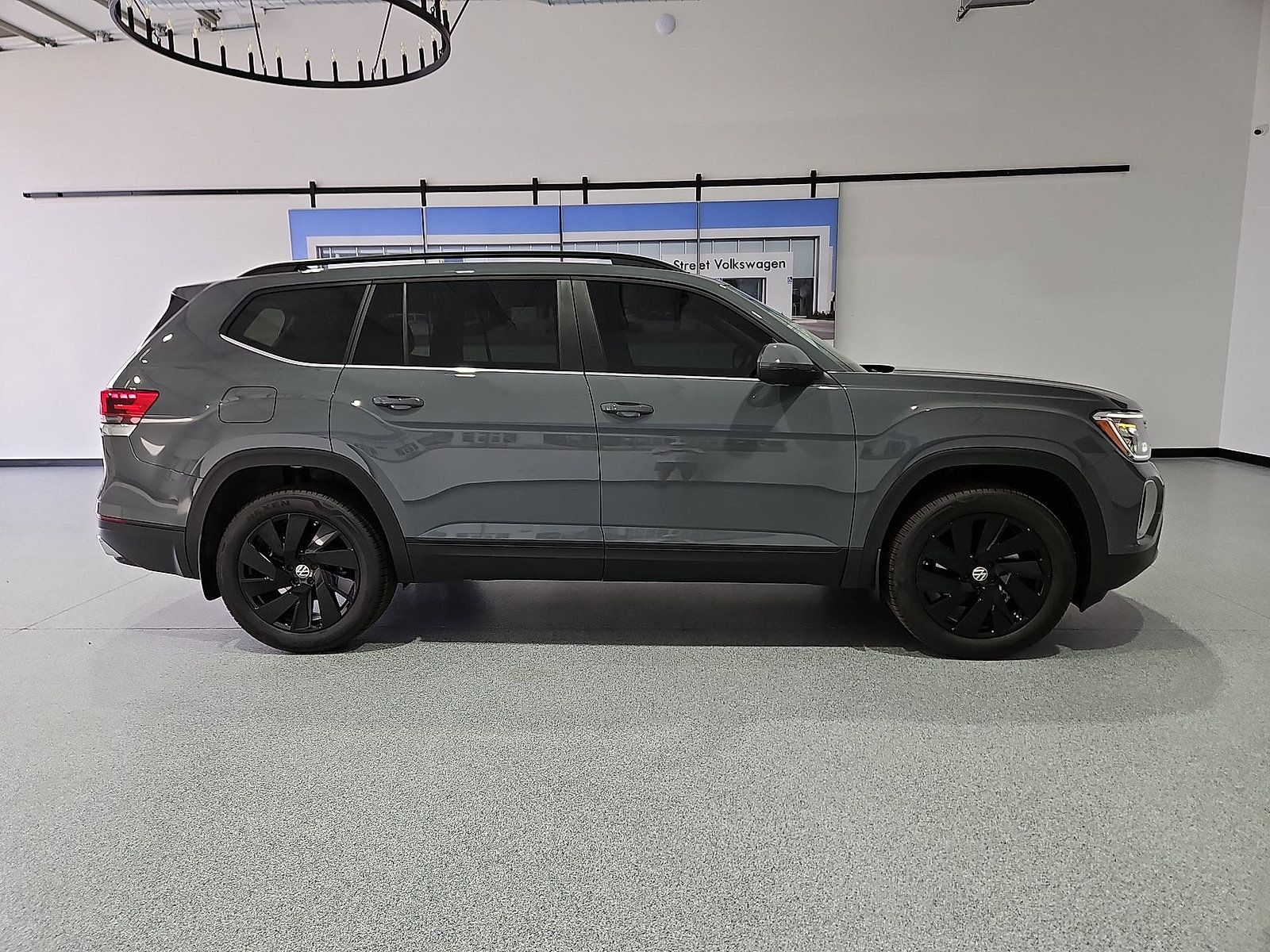 New 2026 Volkswagen Atlas SE FWD image 10