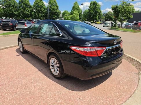 Used 2015 Toyota Camry LE FWD image 3