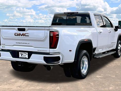 Used 2024 GMC Sierra 3500 Denali w/ Denali Reserve Package AWD/4WD image 8