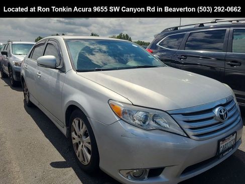 Used 2011 Toyota Avalon FWD image 1
