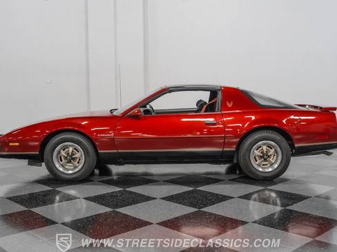Used 1987 Pontiac Firebird Coupe image 2