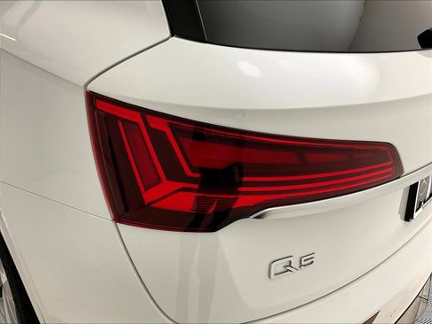 Used 2021 Audi Q5 2.0T Premium Plus AWD/4WD image 23