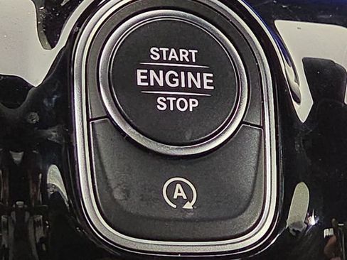 Used 2025 Mercedes-Benz CLA 250 image 24