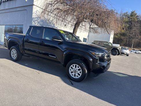 Used 2024 Toyota Tacoma SR5 image 1