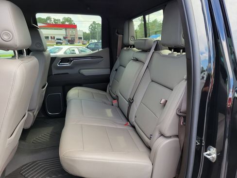Used 2023 Chevrolet Silverado 1500 LTZ AWD/4WD image 15
