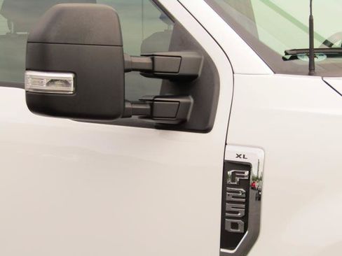 Certified 2022 Ford F250 XL w/ Power Equipment Group AWD/4WD image 6