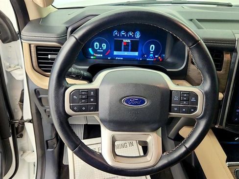 Used 2022 Ford Expedition Limited AWD/4WD image 13