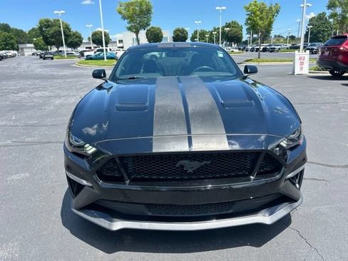 Used 2018 Ford Mustang GT RWD image 2