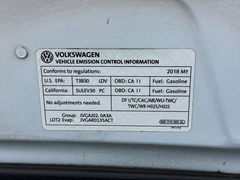 Used 2018 Volkswagen Tiguan SE w/ Panoramic Sunroof Package image 21