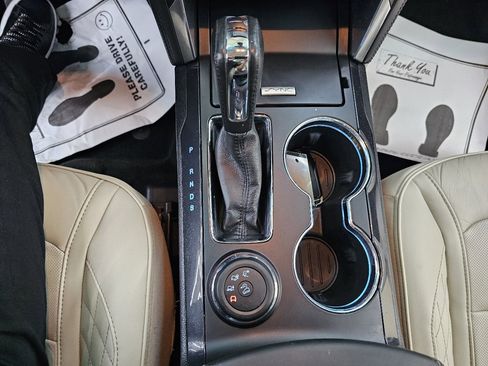 Used 2016 Ford Explorer Platinum image 39