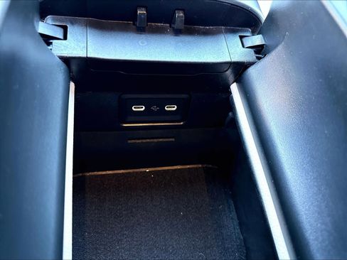 Used 2024 Mercedes-Benz C 300 Sedan image 37