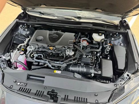 Used 2025 Toyota Camry SE w/ Convenience Package FWD image 28