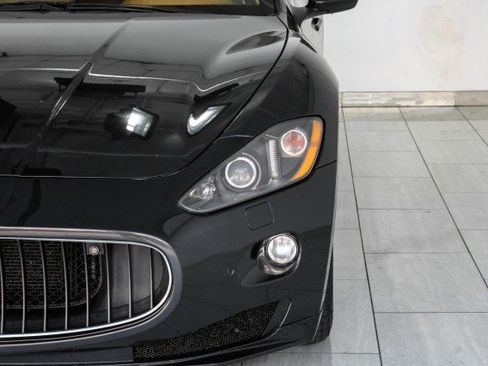 Used 2011 Maserati GranTurismo S RWD image 39
