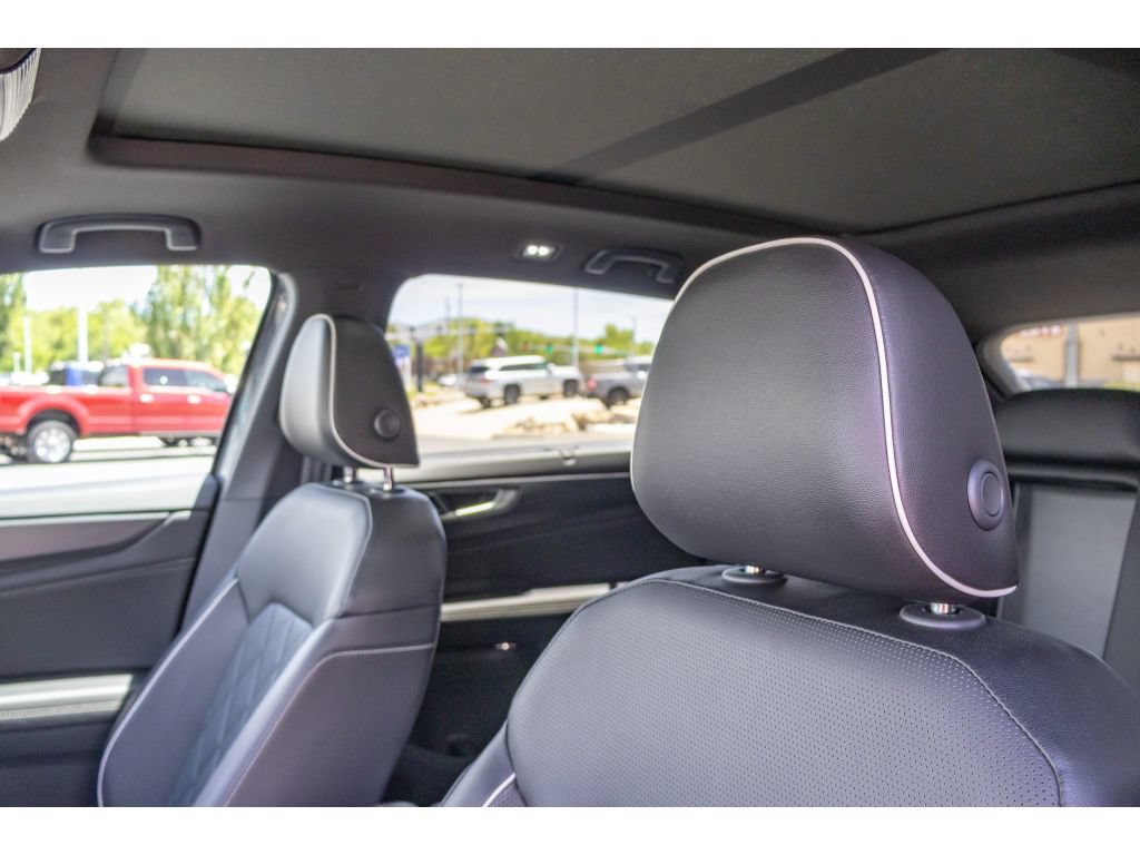 Used 2024 Volkswagen Atlas Cross Sport SEL Premium R-Line AWD/4WD image 19