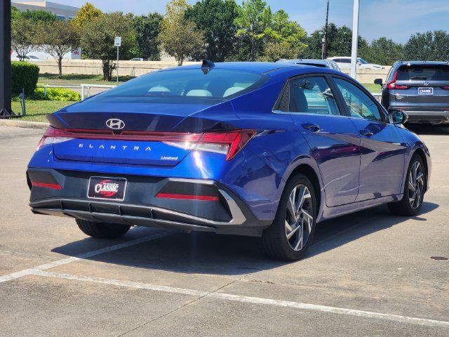 Used 2025 Hyundai Elantra Limited FWD image 7