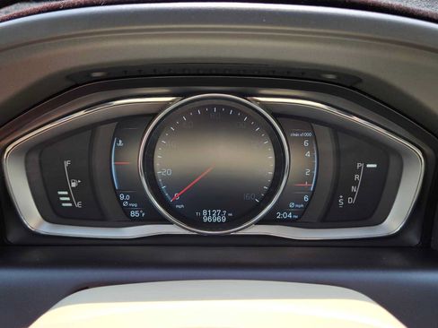 Used 2016 Volvo XC60 T5 Premier w/ Proximity Package FWD image 25