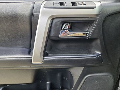 Used 2022 Toyota 4Runner SR5 RWD image 15
