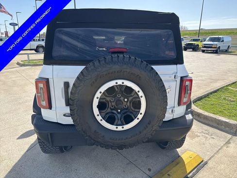 Used 2021 Ford Bronco Badlands image 10