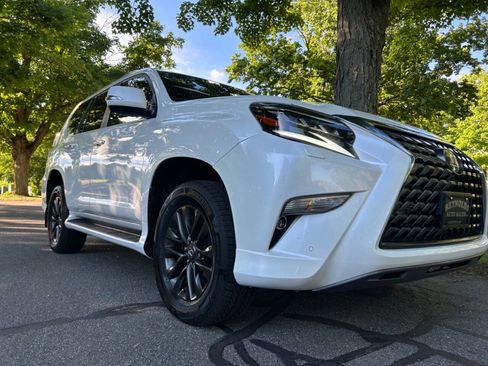 Used 2020 Lexus GX 460 Premium w/ Premium Package AWD/4WD image 4