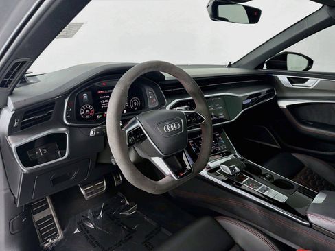 Used 2022 Audi RS 6 AWD/4WD image 5